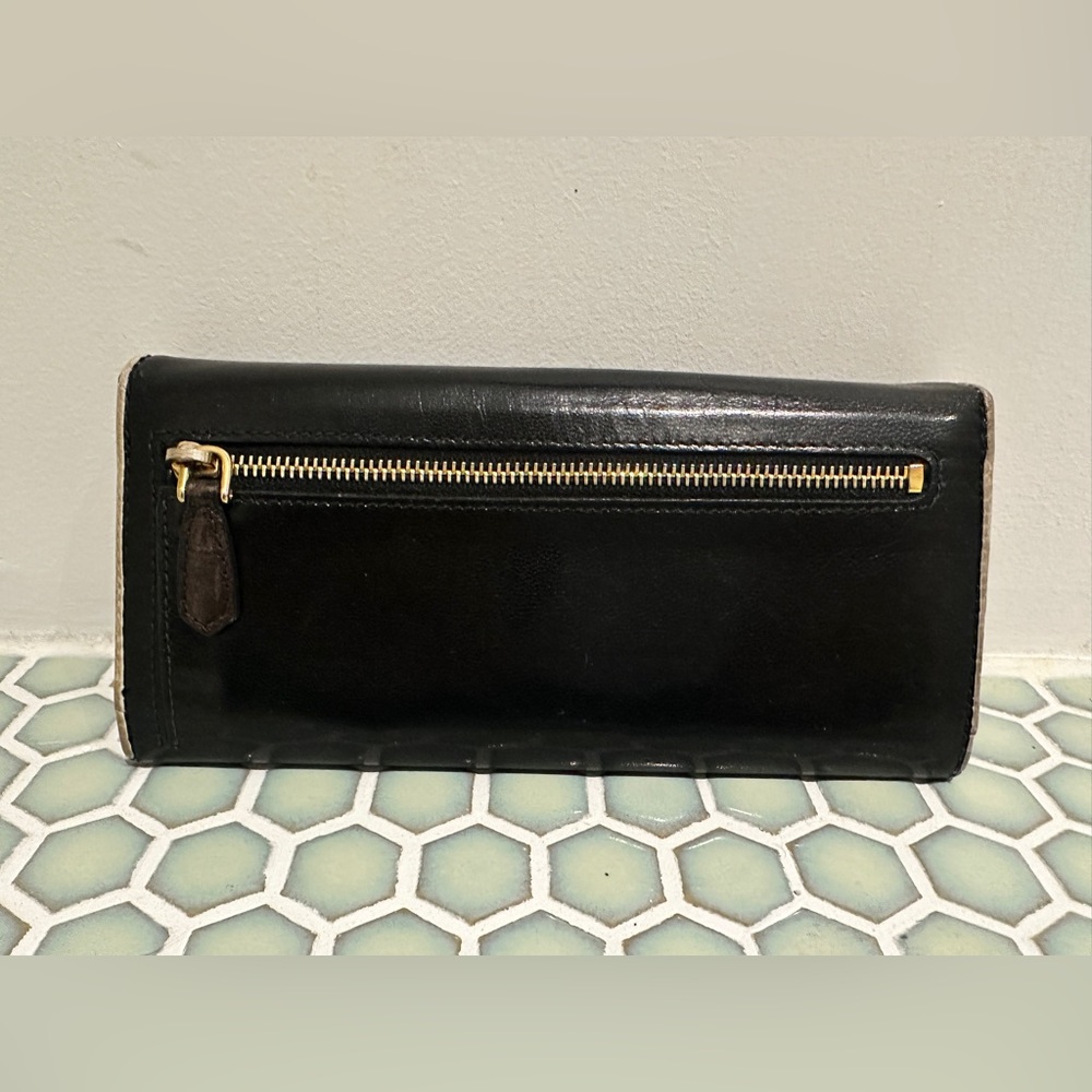 Prada Black Leather Trifold Continental Wallet with White Lip Appliques - Picture 2 of 6